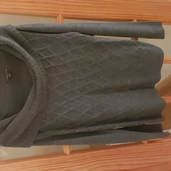 Covington Sweaters - Covington Cowl Neck Sweater Large Gray**$20**